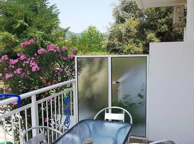 Vangelis Aparthotel 3*